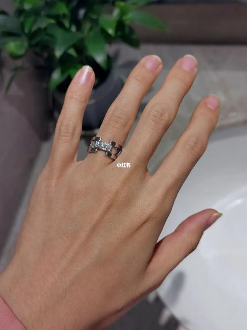 tiffany罗马数字三钻镂空戒指_戒指_罗马数字_小众_蒂芙尼怎么样_内外