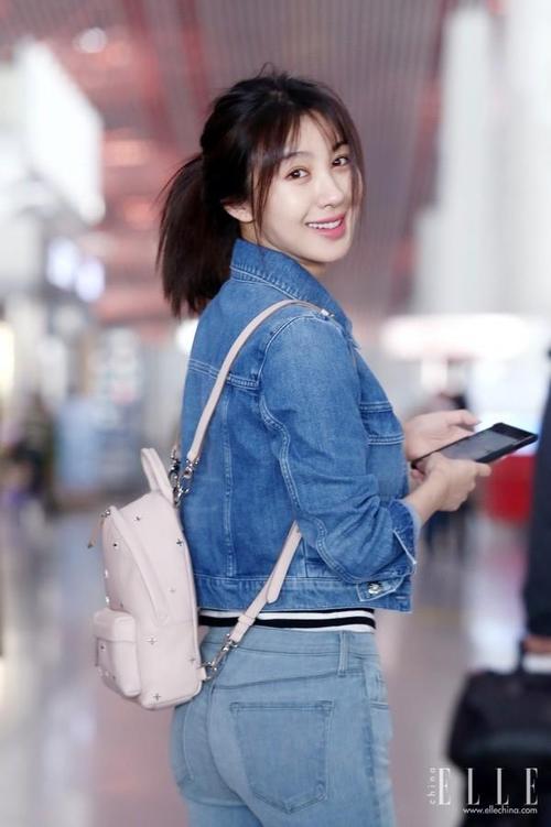 李菲儿表示要颜值够高够拼命才能上热搜