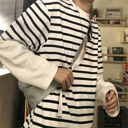 文艺阳光头像男半身看不到脸的时尚男生-微信头像男