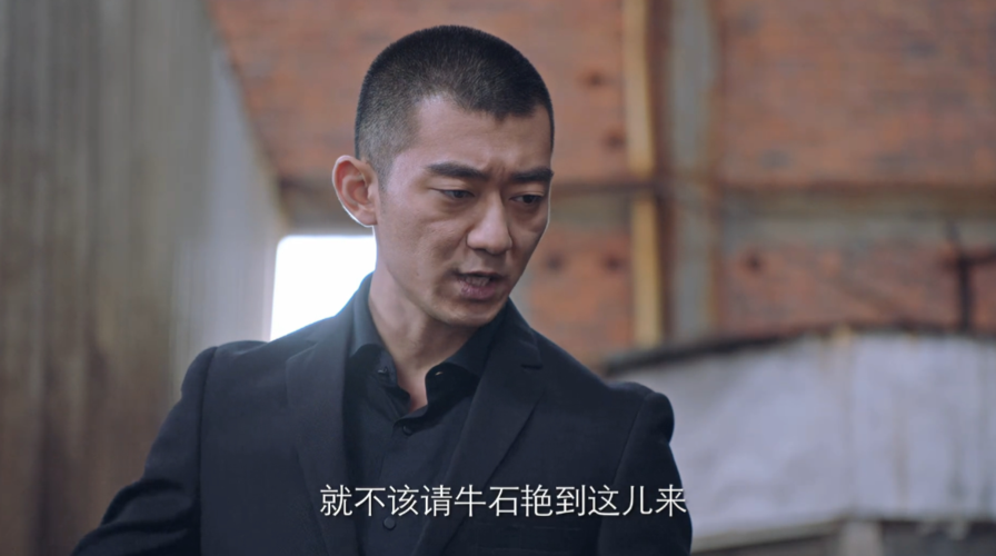 《突围》不知不觉已经播出到了30集,已经进入电视剧的中后期了,剧情也