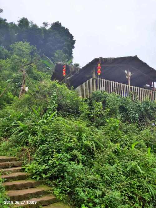重庆巴南区樵坪山迎龙峡风景区《5d全景玻璃桥》一拍摄于2019年6月27