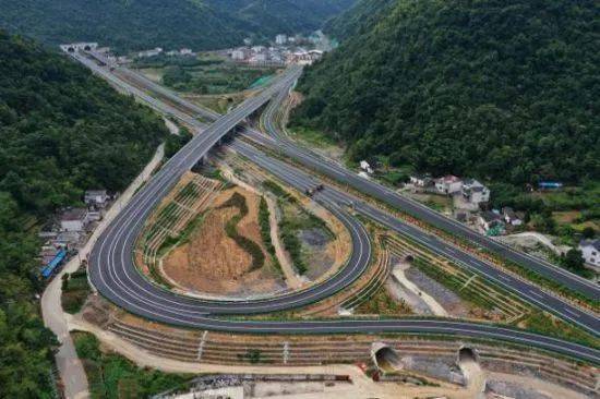 石台即将正式通高速!g3w德上高速通车前夕见闻