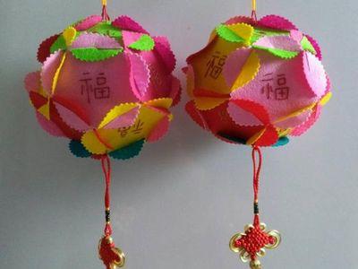 动手做传统春节饰物,七彩不织布花球新年挂件