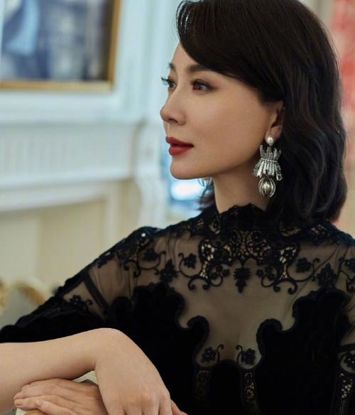 陈数精美写真图片,气质优雅迷人,时尚大气