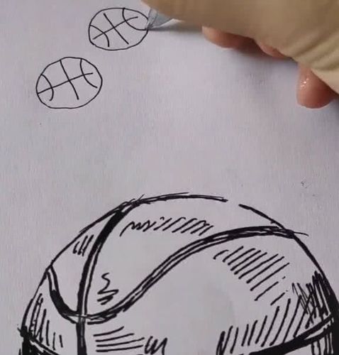 美术生用一千个篮球作画,开始:简笔画?最后:"律师函"警告!