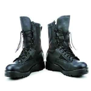 美议员叫嚣勿买中国产军靴(组图)