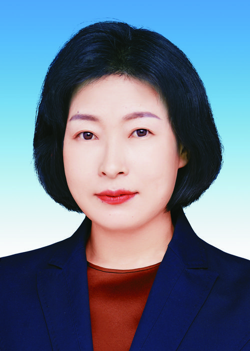 邓小梅同志简历