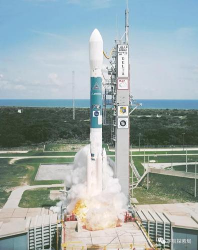 18在卡纳维拉尔角空军基地lc-17b发射台,用德尔塔7925运载火箭成功