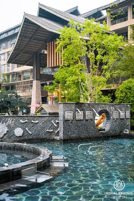 人均不到200元峨眉山御泉湾温泉酒店3周年泡汤耍水还送双早