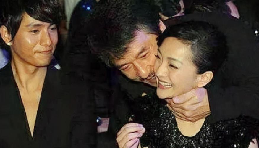 「成龙」和「李冰冰」的合照