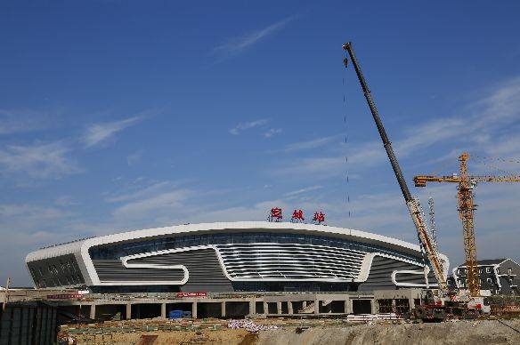 建成后的新宣城站站区将成为衔接高铁,普速铁路,长途汽车,城市公交