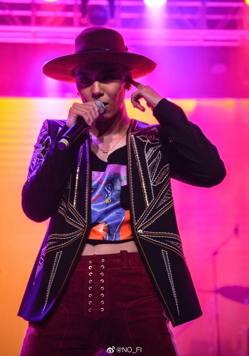 ricky瑞奇的那些舞台服装(慢慢更新～)