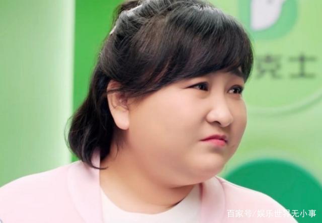 贾玲拍广告吃鸡腿,当镜头拉近后,真吃假吃一目了然!