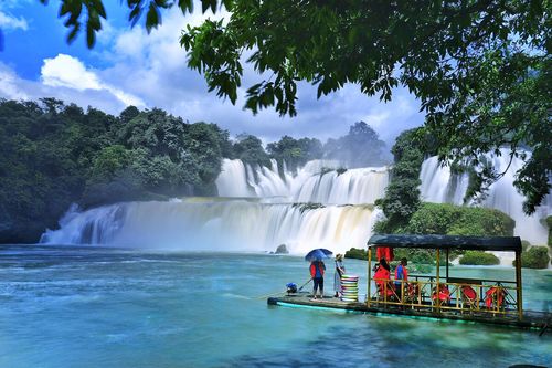 中越边境德天大瀑布