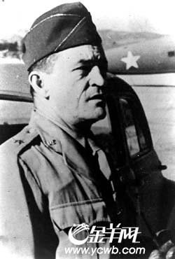 lee chennault),美国空军中将,抗战时期美国援华空军飞虎队队长