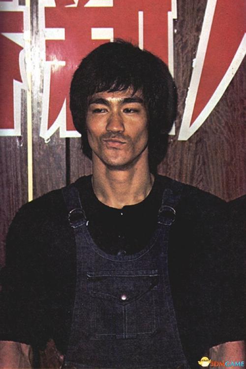 "功夫之王"李小龙传奇一生 海量生前珍贵照片欣赏