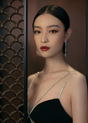 简介:倪妮冷冽性感写真图片,分享一组倪妮图片给大家,图中的明星图片