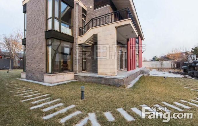 香山清琴山庄 花园别墅 品牌家具 车位充足 看房有钥匙