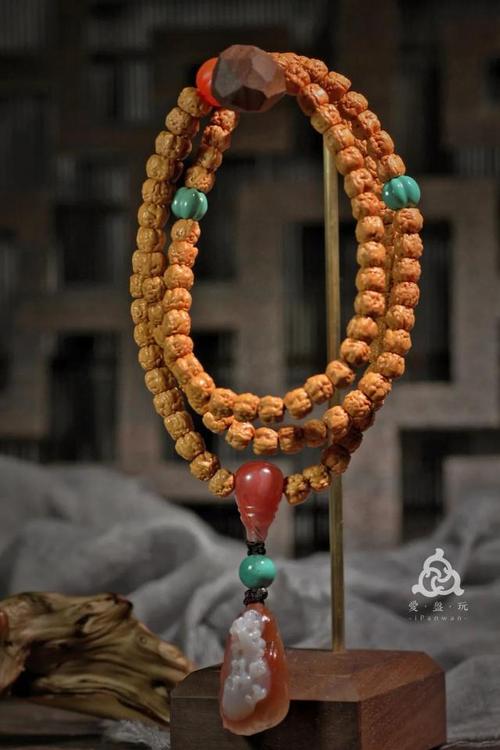 佛手小金刚108,颜色偏红,佛头,吊坠大胆选了同色系的南红.