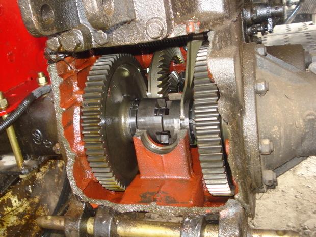 如何保养拖拉机变速箱