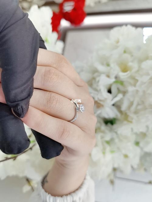 dr钻戒wedding系列拥爱捧花95_钻戒_wedding_捧花_浪漫_婚戒_婚嫁