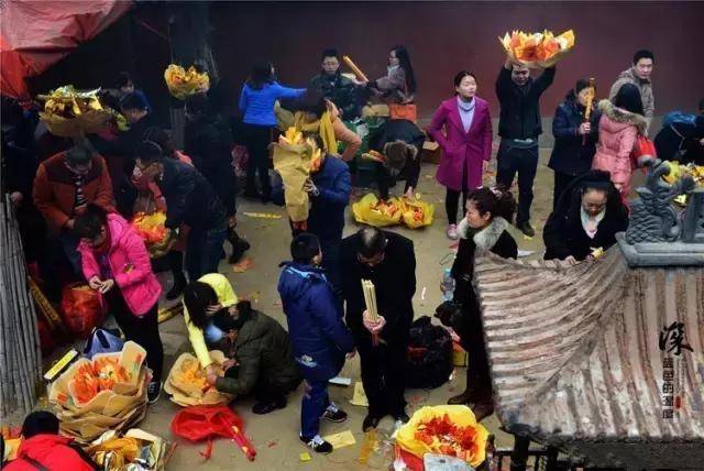 又是一年三月三,王母娘娘蟠桃会,小泰山已被挤爆