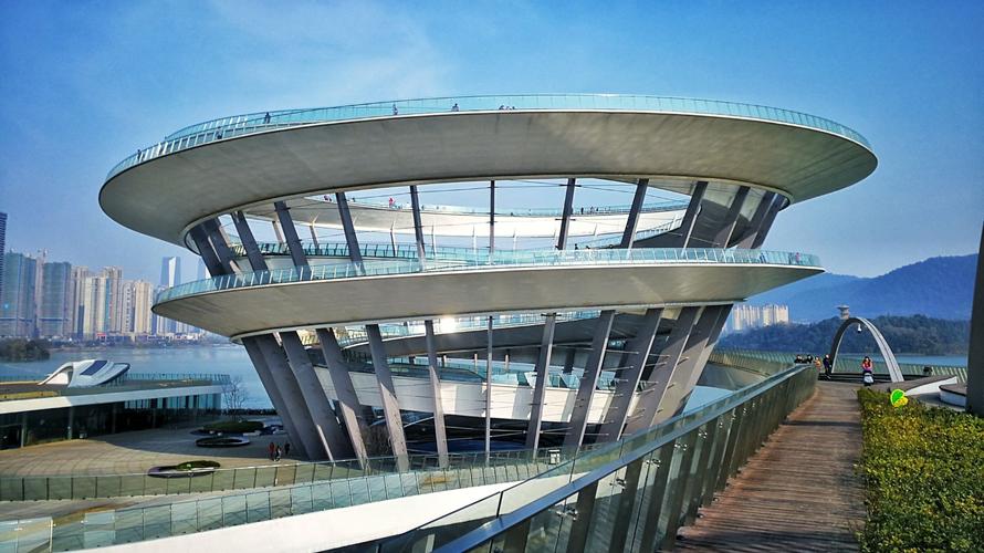 美丽壮观的梅溪湖城市岛双螺旋观景台