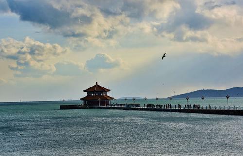 青岛标志景点——栈桥