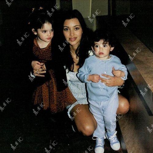 肯达尔-詹娜童年照