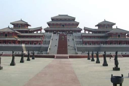 七律 贺《秦都雅韵》创刊一周年 ( 听雨轩主)__凤凰网