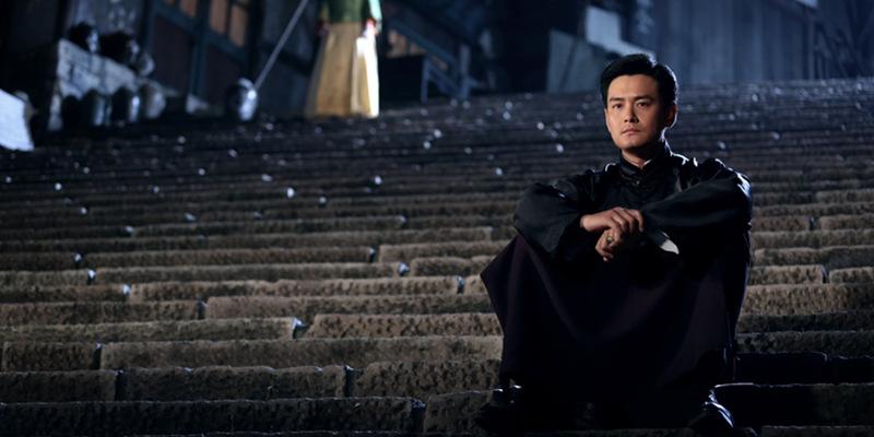 王雨主演《喋血长江》开播,一人分饰两角引关注