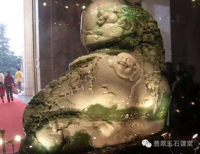 世界上最大的玉石火锅,重3.8吨