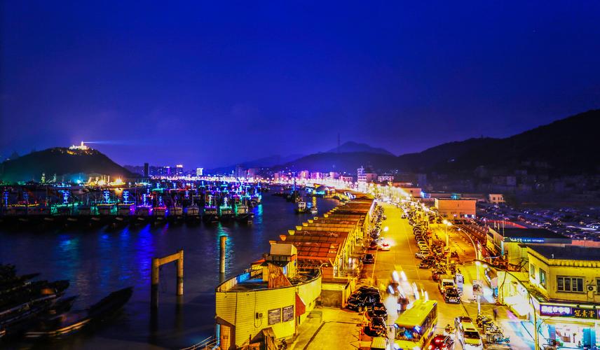 舟山沈家门渔港夜排档.张海霞 摄.jpg