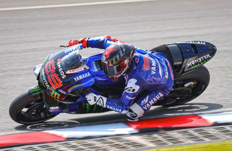 官方坐实,退役后的洛伦佐回归雅马哈担任gp赛车测试车手