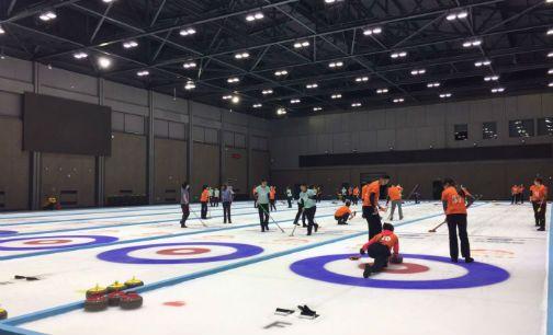 首钢集团在园区北区建设"冬奥广场",利用工业遗存改造短道速滑,花样