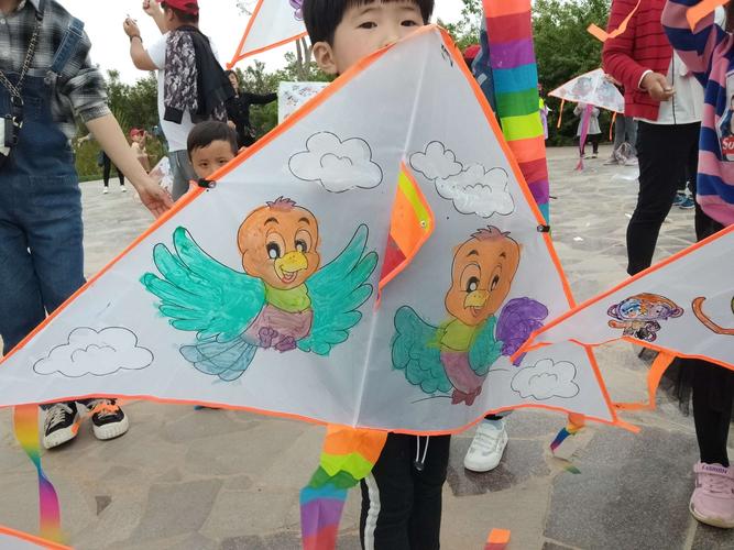 孙甘店幼儿园放风筝亲子活动 - 美篇