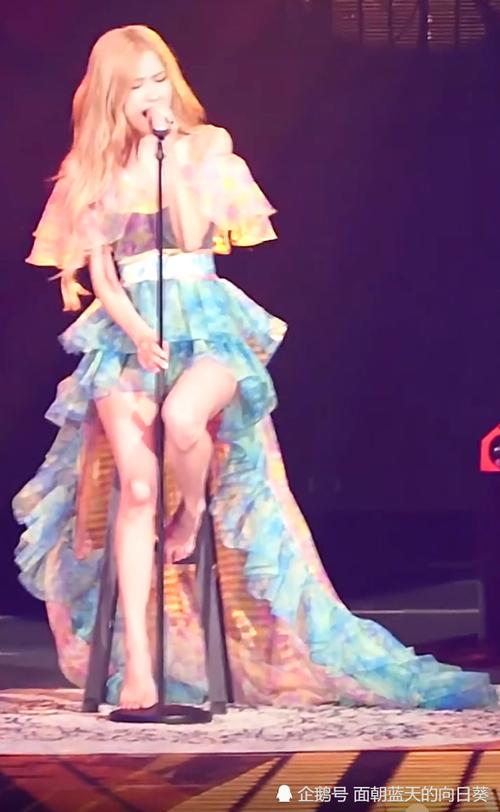 朴彩英才是真正的"赤脚公主",从头发丝美到脚趾头,仙女在唱歌