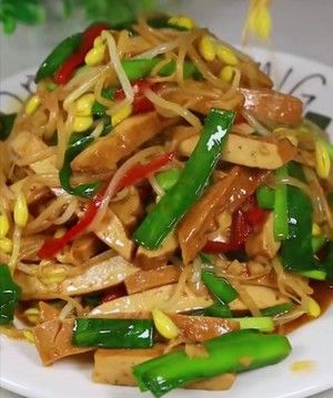 十分钟做好一道好菜～豆芽炒香干