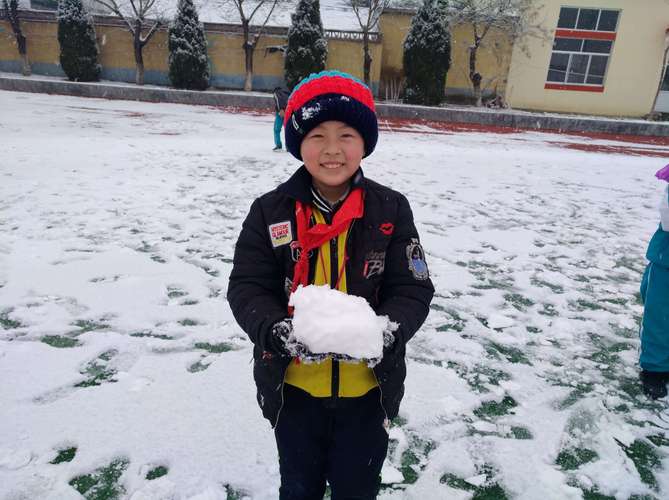 我们玩雪啦——旧店小学2.3班雪中狂欢