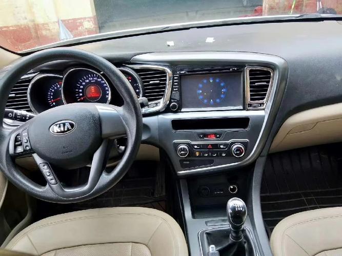 起亚k5 2011 款2.0 手动 gl