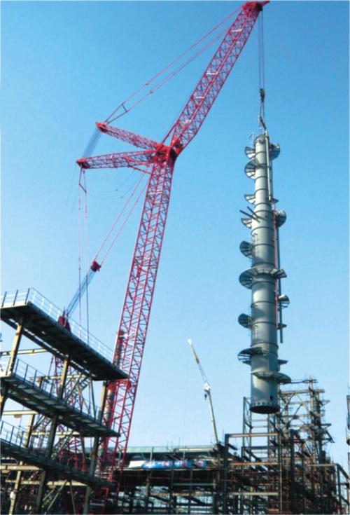 公司750吨吊装化工项目塔类设施