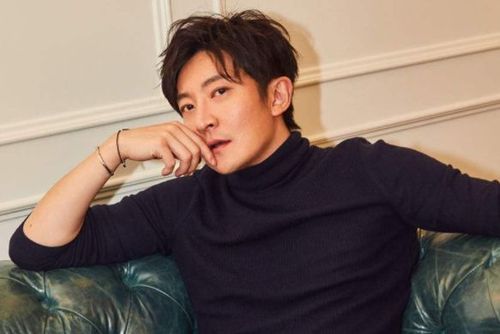 郭京飞求聚餐,团队齐齐表情回应,只因《都挺好》饰演了这角色?