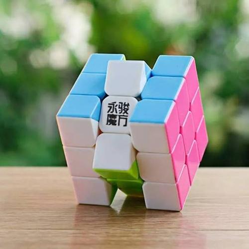 小编将在报名的粉丝中抽取15名参加魔方培训班 小编将会在27日的微信