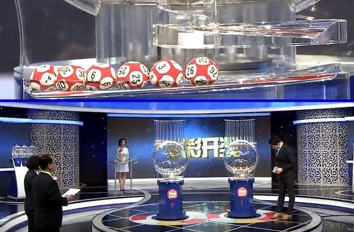 开奖直播快讯:双色球18045期开奖结果