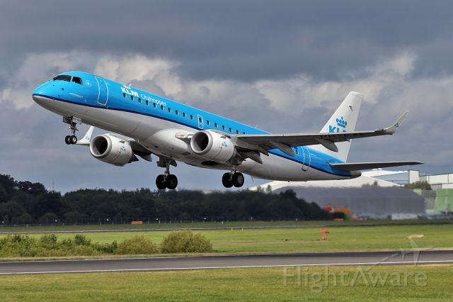 embraer erj-190 (ph-exe)