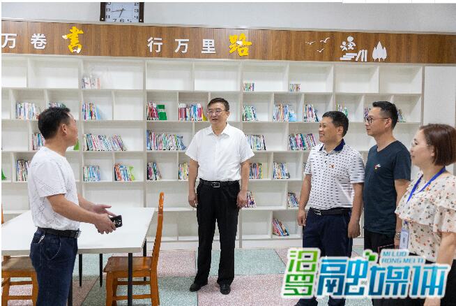 闵秀明赴归义镇走访排查软弱涣散村(社区)党组织