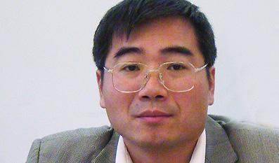 华鼎融资担保公司董事长陈奕标.