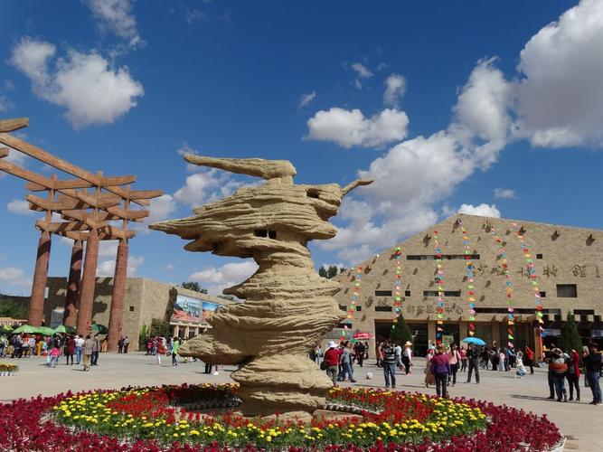 沙坡头景区大门