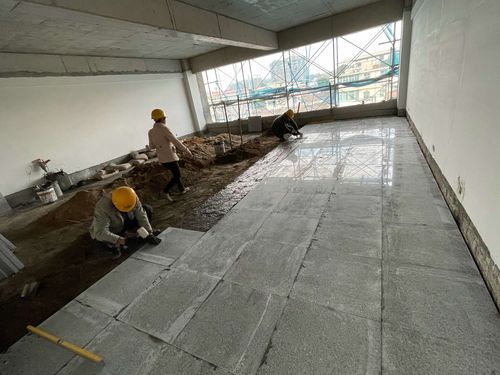 科学综合楼四层石材地面铺贴