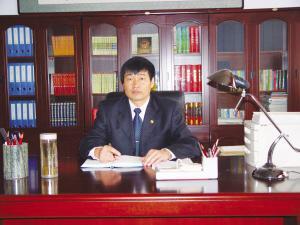 河北定州中学校长 凌波